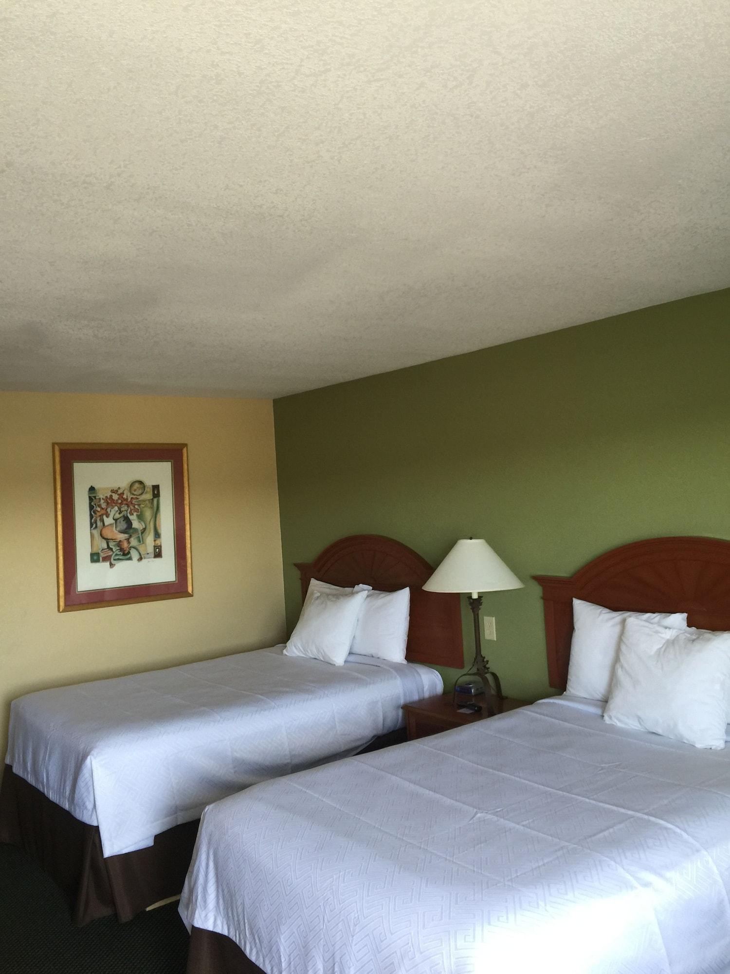 Econo Lodge White Pine Morristown I-81 & I-40 Split Exterior photo